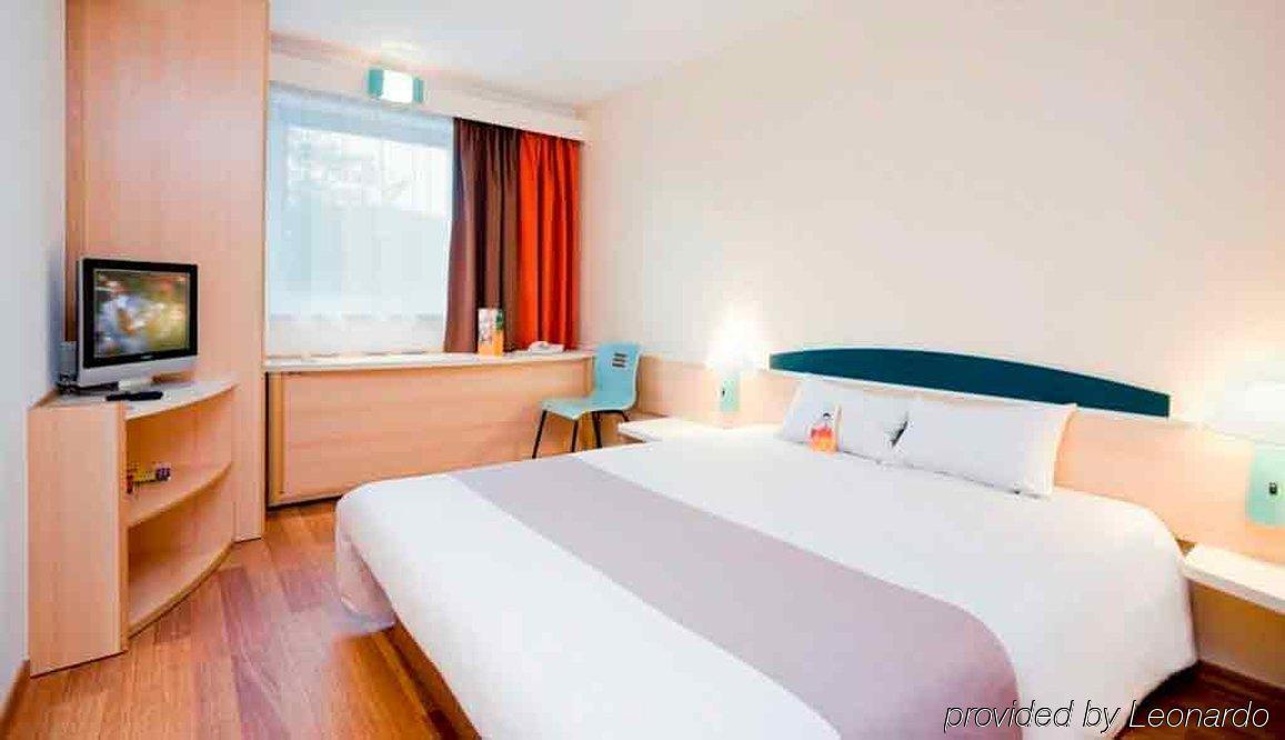 Hotel Ibis Katowice - Hindenburg Zimmer foto